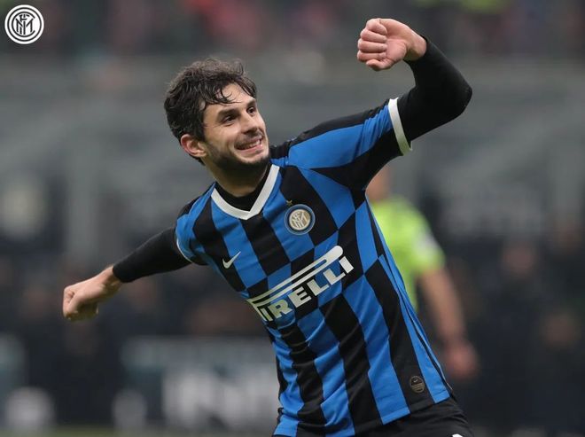 开云体育-多伦多猛龙内部会议纪要流出：赛后刷新队史纪录，欧冠使命明确，资深球员宣示担当的简单介绍