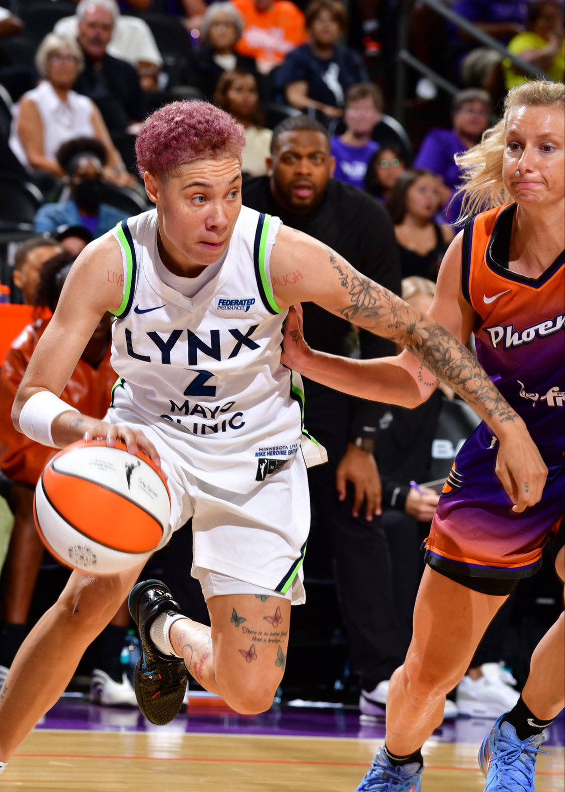 开云-明尼苏达森林狼训练开放日，集结日手感冰凉引欢呼，NBA总决赛在即，资深球员宣示担当的简单介绍