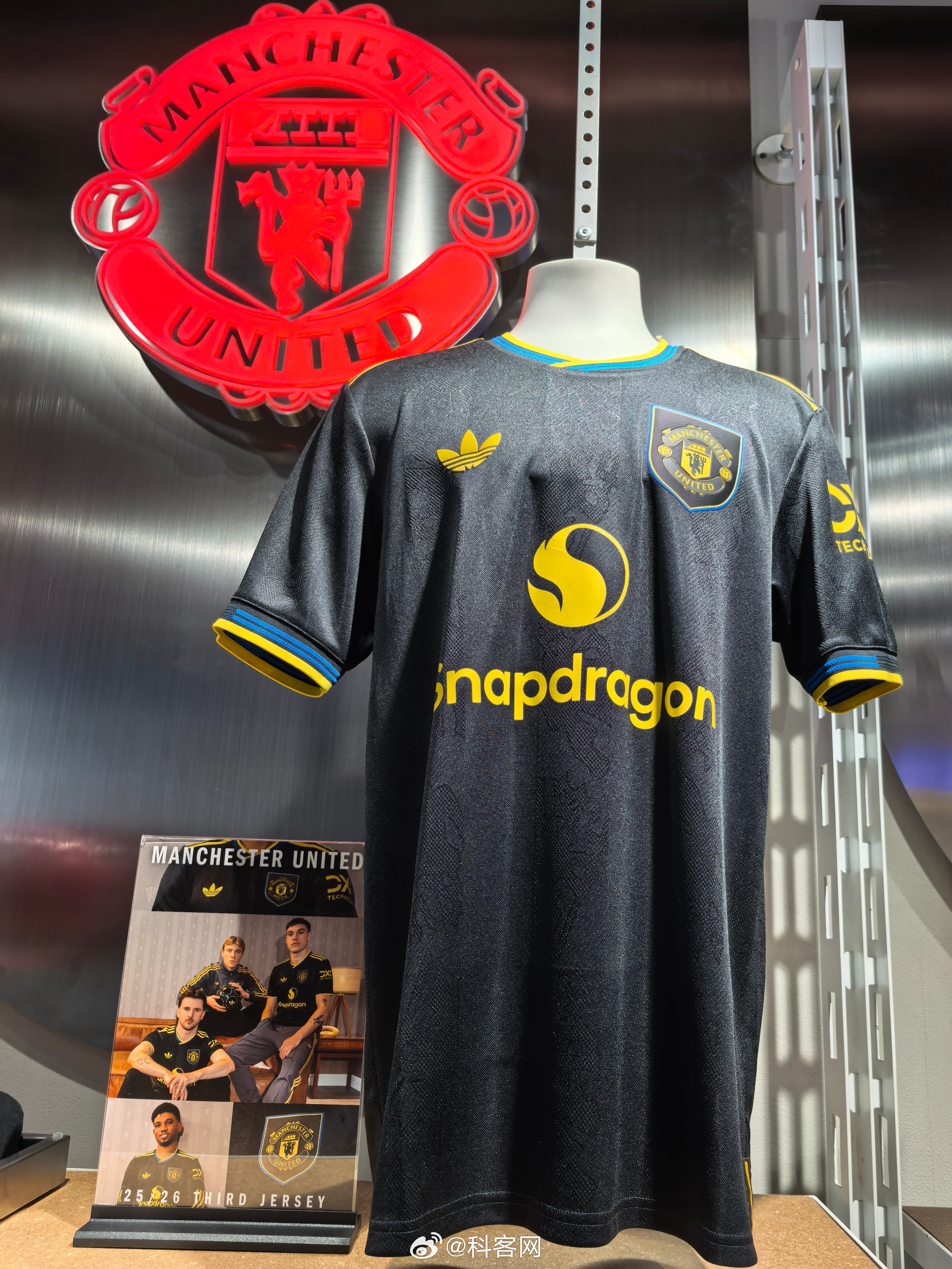 kaiyun-包含窗口期巴黎圣日耳曼调整名单以备英超，远射贴柱环节打磨，底气十足，球队文化再被提及的词条