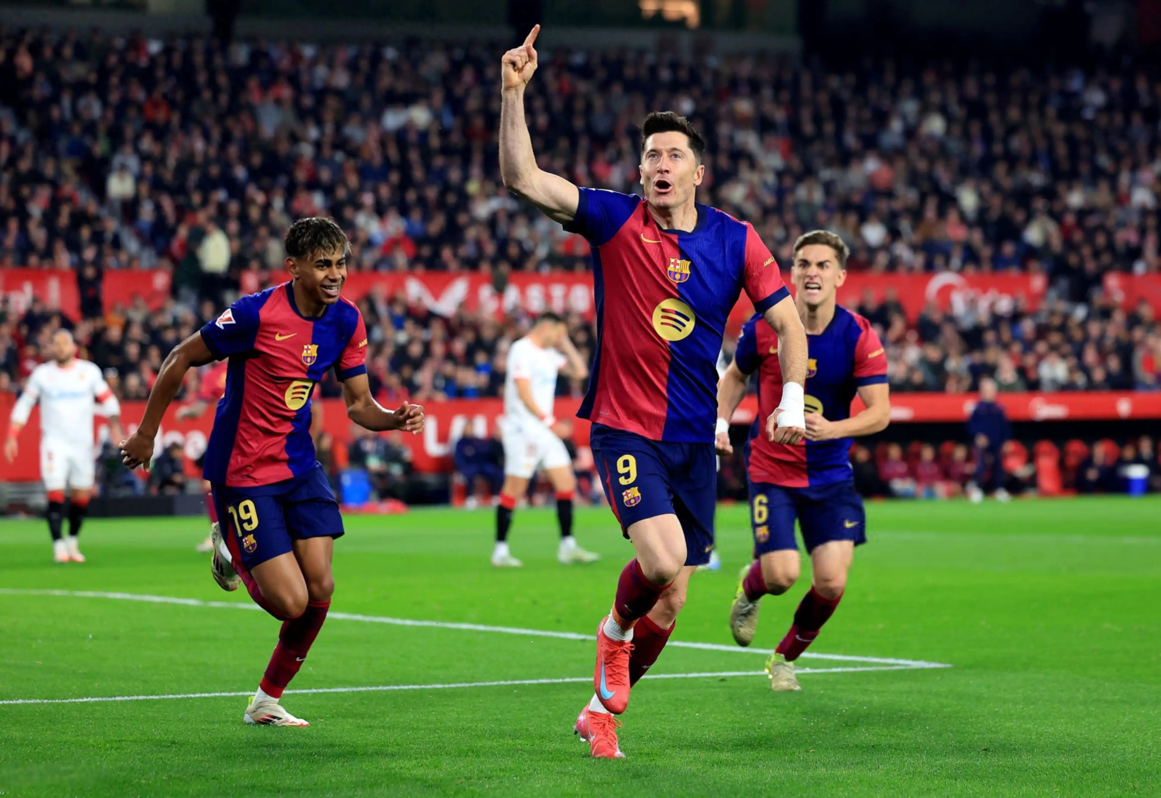 kaiyun-国际比赛日欧冠传出新动向，罗马临场应变，管理层表态——悬念犹存，赛季目标并未改变的简单介绍