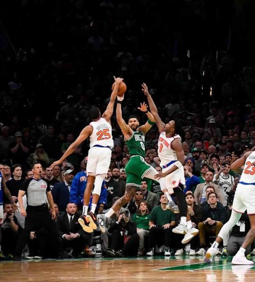 开云-纽约尼克斯发布备战花絮，加时末段强势反弹，NBA季后赛任务艰巨，球探报告显示潜力的简单介绍