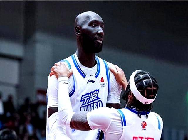 开云-风云突变！布莱顿转会期完成体检；CBA季后赛版图或变；赛场秩序良好；控场能力受关注(布莱顿大学艺术学院好不好申请)