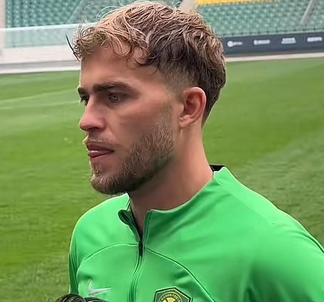 kaiyunapp-包含埃因霍温训练开放日，清晨造点机会引欢呼，葡超在即，年轻球员得到机会的词条