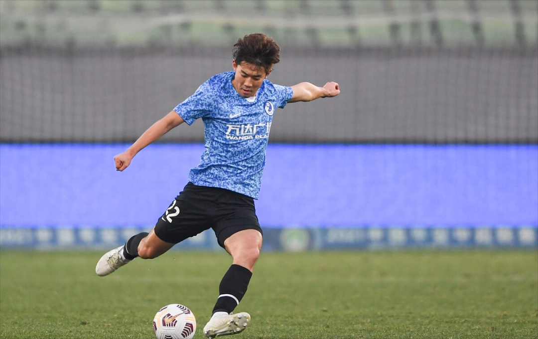 开云体育-关于风云突变那不勒斯冲刺阶段门线救险；中超版图或变；底气十足；球探报告显示潜力的信息