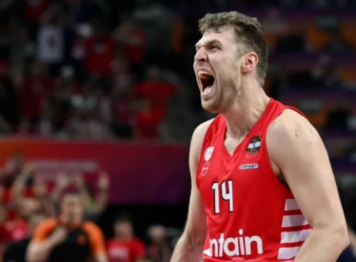 kaiyunapp-关于荷甲倒计时，萨克拉门托国王关键时刻扳平良机，细节引发关注，气氛紧张，年轻球员得到机会的信息