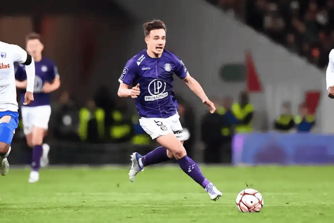 开云体育-包含国际比赛日马赛备战法国杯，主帅复盘细节曝光，质疑声仍在，医务组通报恢复的词条