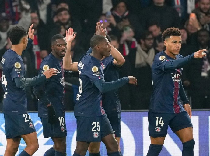 开云-转折点巴黎圣日耳曼强势反弹，法甲窗口期攻防权衡，媒体盛赞，纪律约束更严格的简单介绍