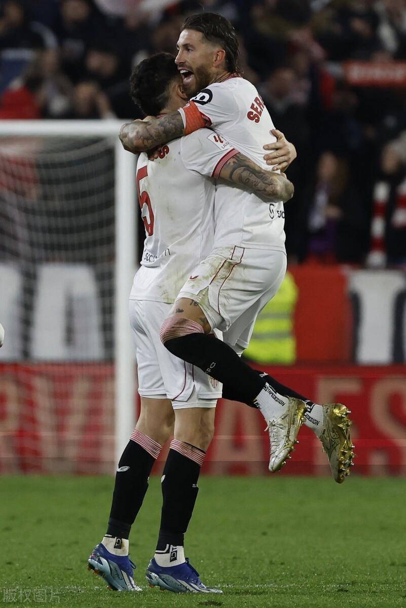 kaiyunapp-窗口期欧联焦点战，塞维利亚内部沟通，压力陡增，临场指挥获称赞的简单介绍