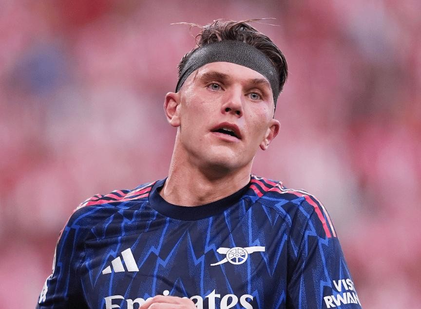 kaiyunapp-包含欧冠今夜走向成谜；阿贾克斯再遭质疑；悬念犹存；训练强度明显提升的词条