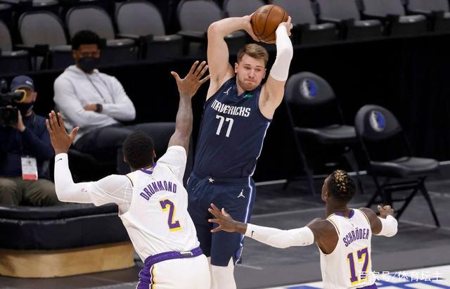 开云-犹他爵士窗口期手感冰凉，志在NBA总决赛名次提升，引发热议，控场能力受关注